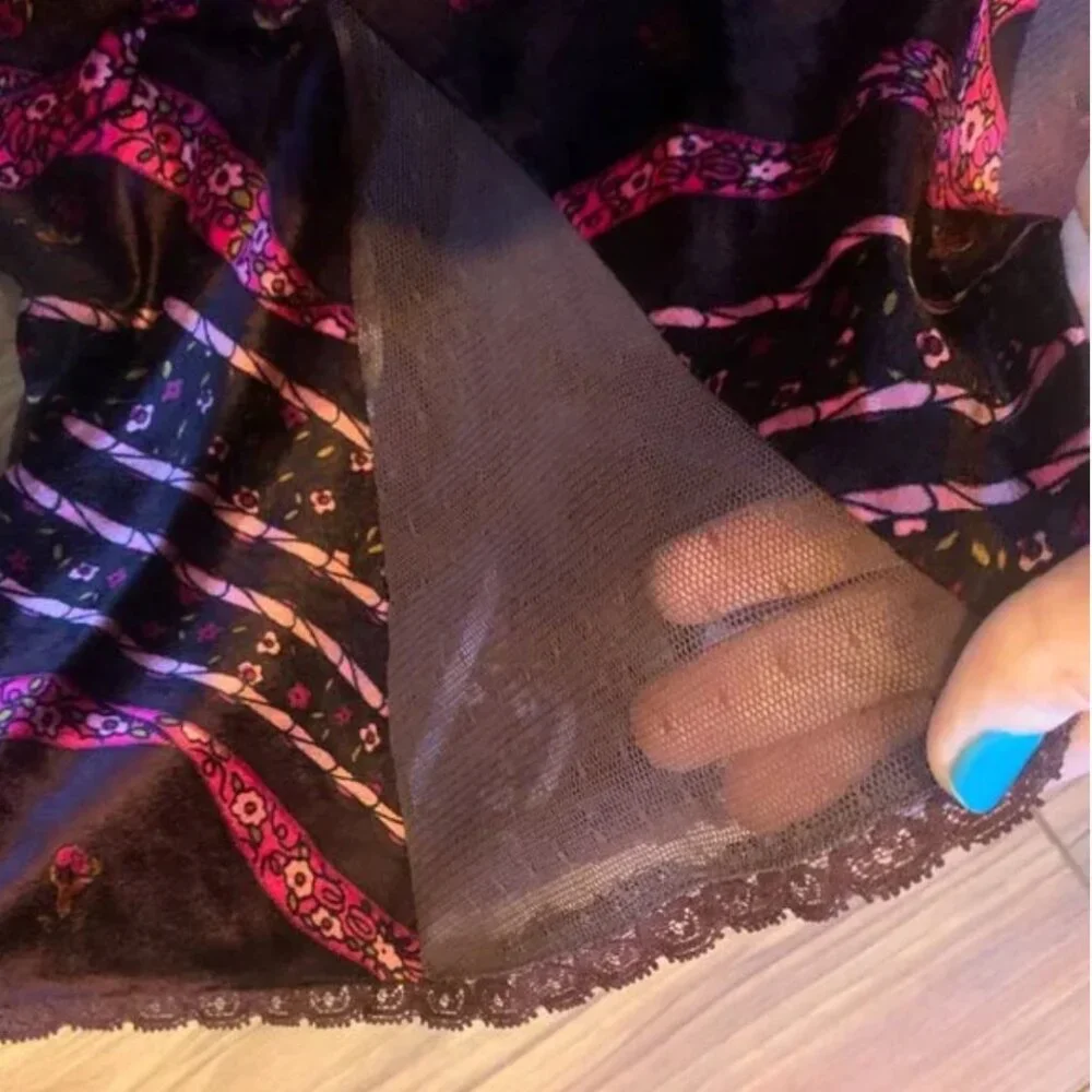 Vintage Betsey Johnson Size Small, Rare find, soft and stretchy crushed velvet - Picture 9 of 11